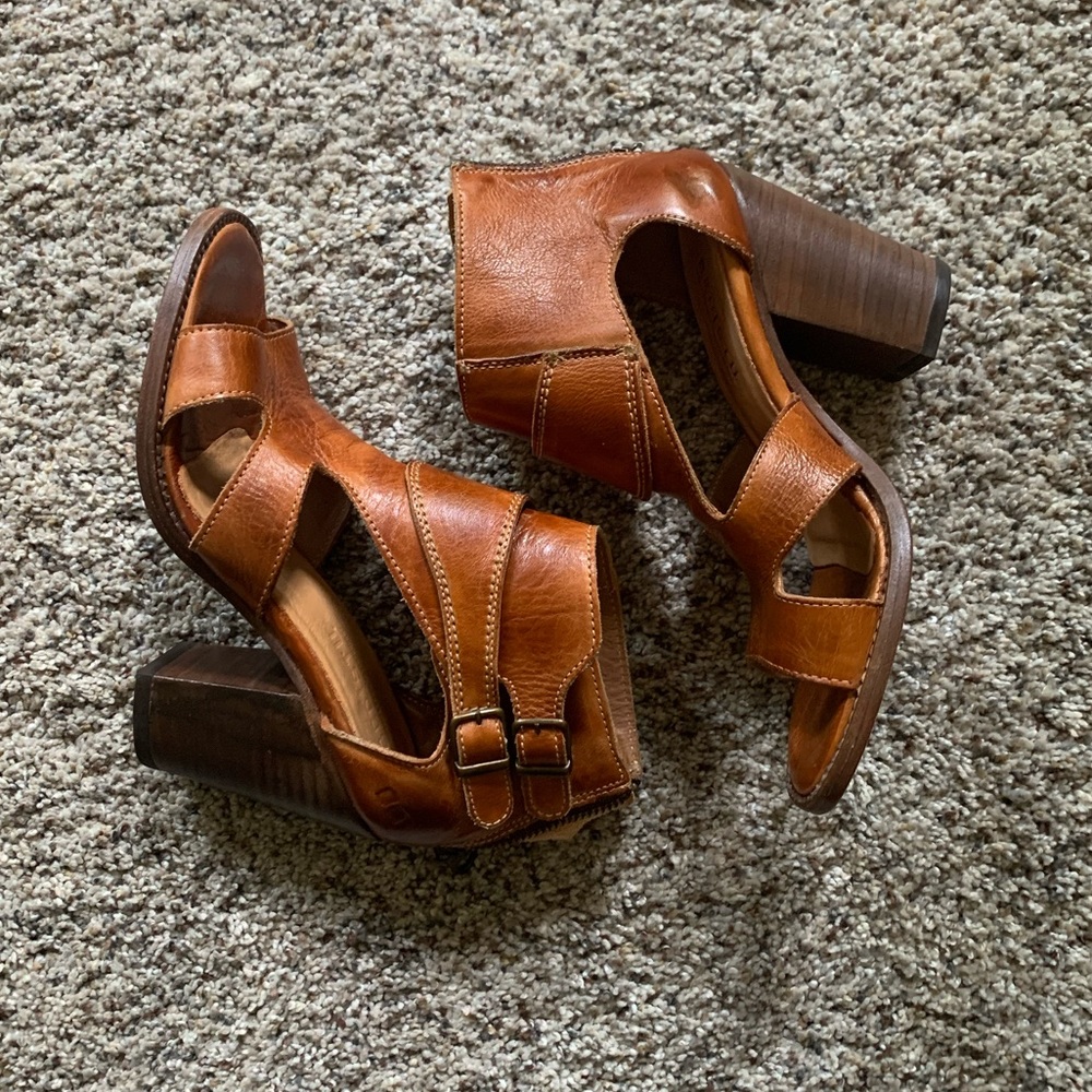 Bedstu leather heels, camel color, size 6